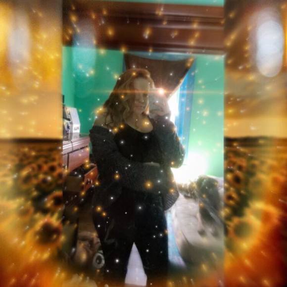 Meet your Posher, Paige - Picture 1 of 1